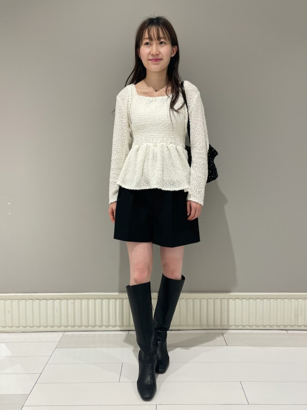 「骨格ウェーブ、パンツ、トップス、春コーディネート、夏コーデ、カジュアル、デートコーデ」｜「CELFORDのボレロセットペプラムトップス（アンサンブル、ホワイト系）」を使った、CELFORDさん（レディース・162cm）の春コーディネートの2枚目の写真