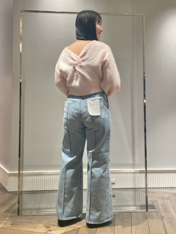 「骨格ストレート、ディリーコーディネート、コート、ジャケット、パンツ、トップス、ニット」｜「CELFORDのファー襟付きキルティングショートコート（その他アウター、ブラック系）」を使った、CELFORDさん（レディース・163cm）の冬コーディネートの4枚目の写真
