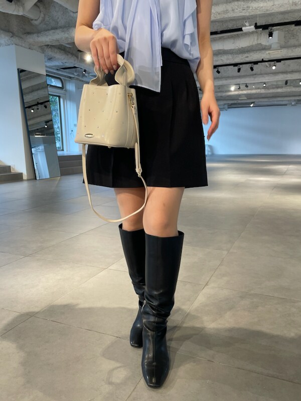 「骨格ウェーブ、ディリーコーディネート、ジャケット、パンツ、トップス、高身長コーデ、春コーディネート、夏コーデ、カジュアル、デートコーデ」｜「CELFORDのパイピングショートジャケット（その他アウター、その他）」を使った、CELFORDさん（レディース・160cm）の冬コーディネートの8枚目の写真