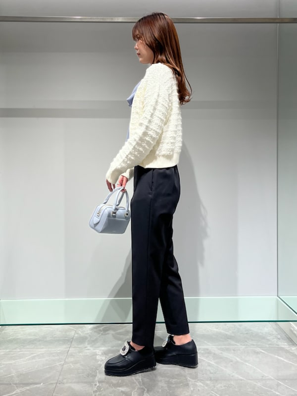 「骨格ウェーブ、お呼ばれコーディネート、ディリーコーディネート、パンツ、トップス、マザーニーズ、高身長コーデ、春コーディネート、秋コーデ、冬コーデ」｜「CELFORDのツイードニットジップブルゾン（ブルゾン、ホワイト系）」を使った、CELFORDさん（レディース・167cm）の冬コーディネートの4枚目の写真