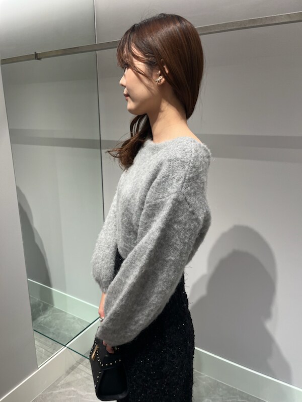 「骨格ウェーブ、お呼ばれコーディネート、ディリーコーディネート、コート、ジャケット、スカート、トップス、ニット、高身長コーデ、秋コーデ、冬コーデ」|「CELFORDのツイードフレアーコート(その他アウター、ブラック系)」を使った、CELFORDさん(レディース・167cm)の冬コーディネートの7枚目の写真