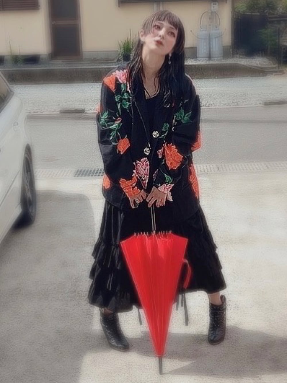「大人コーデ、yohji yamamoto pour homme、yohji yamamoto、ヨウジヤマモト、ヨウジヤマモトプールオム、Y’s、ワイズ、花と少年期」｜「Yohji Yamamoto POUR HOMMEのアイテム（ジャケット/アウター、ブラック系）」を使った、シャーロット・ぬまちさん（レディース・156cm）の夏コーディネートの2枚目の写真