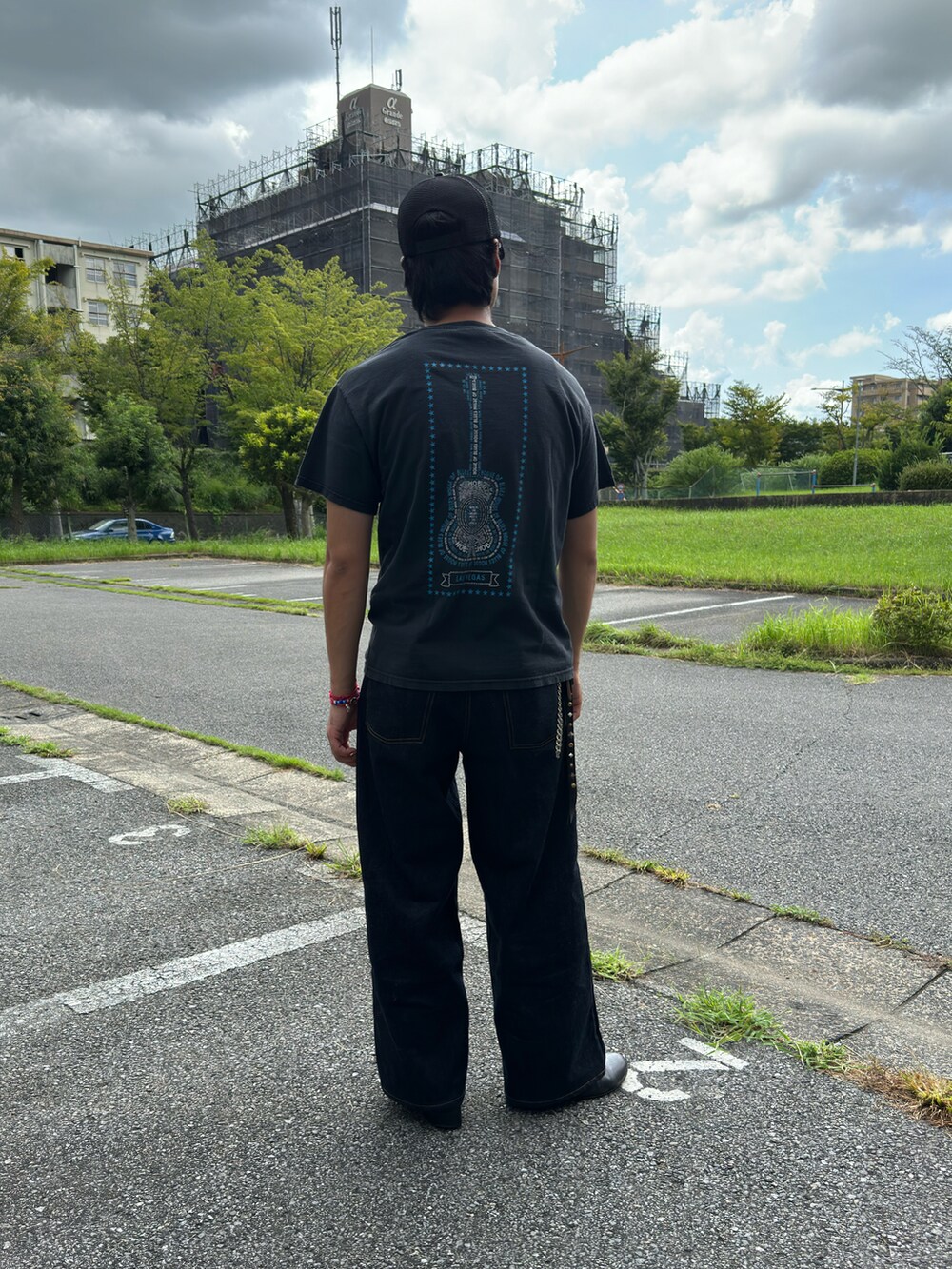「アメカジ」｜「古着のアイテム（Tシャツ/カットソー、ブラック系）」を使った、mohican_naoyaさん（メンズ・176cm）の夏コーディネートの2枚目の写真