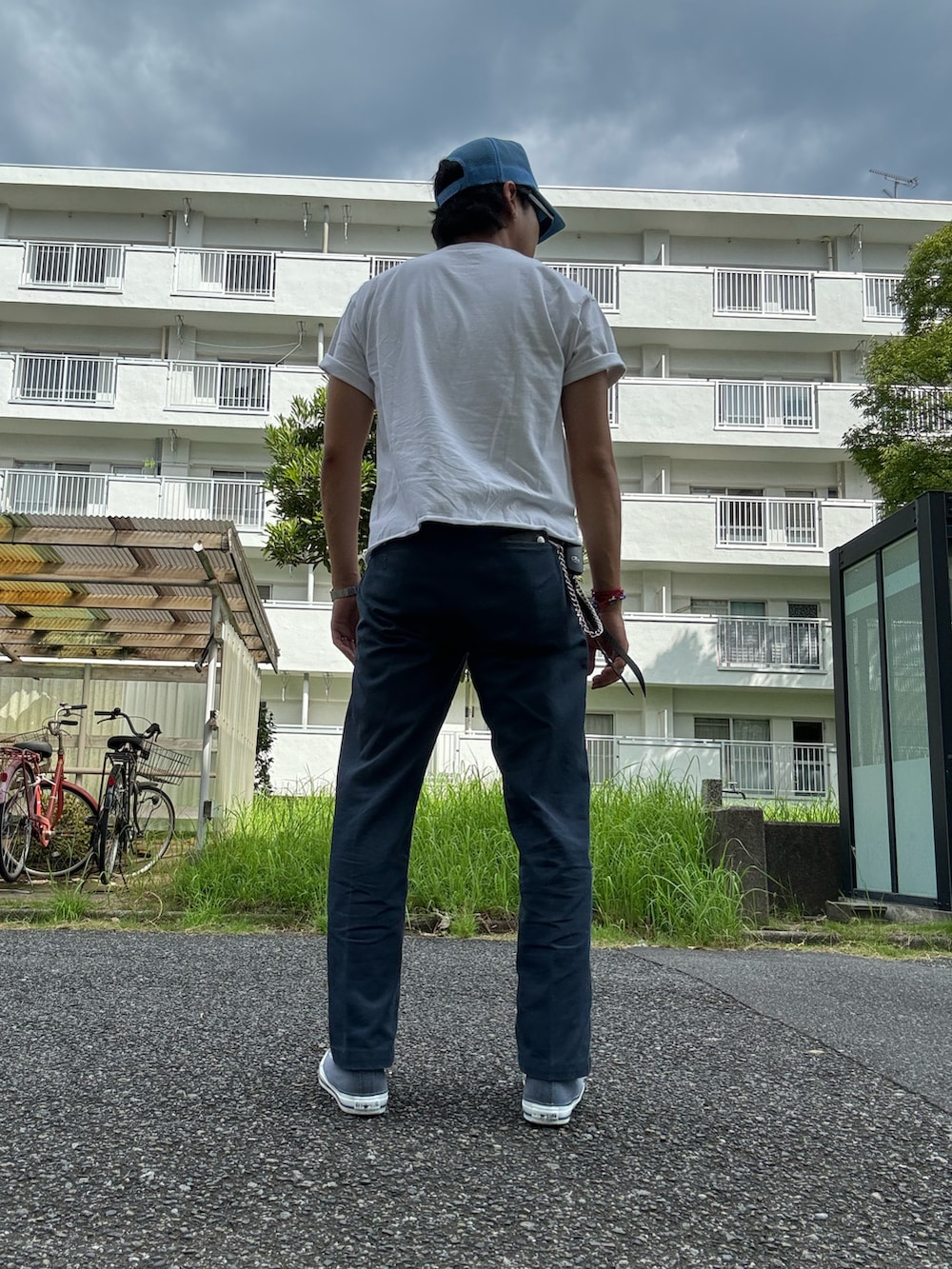 「アメカジ」｜「Dickiesの【Dickies/ディッキーズ】 THE ORIGINAL 874 ワイドチノパンツ TCツイル（チノパンツ、ブルー系）」を使った、mohican_naoyaさん（メンズ・176cm）の秋コーディネートの2枚目の写真