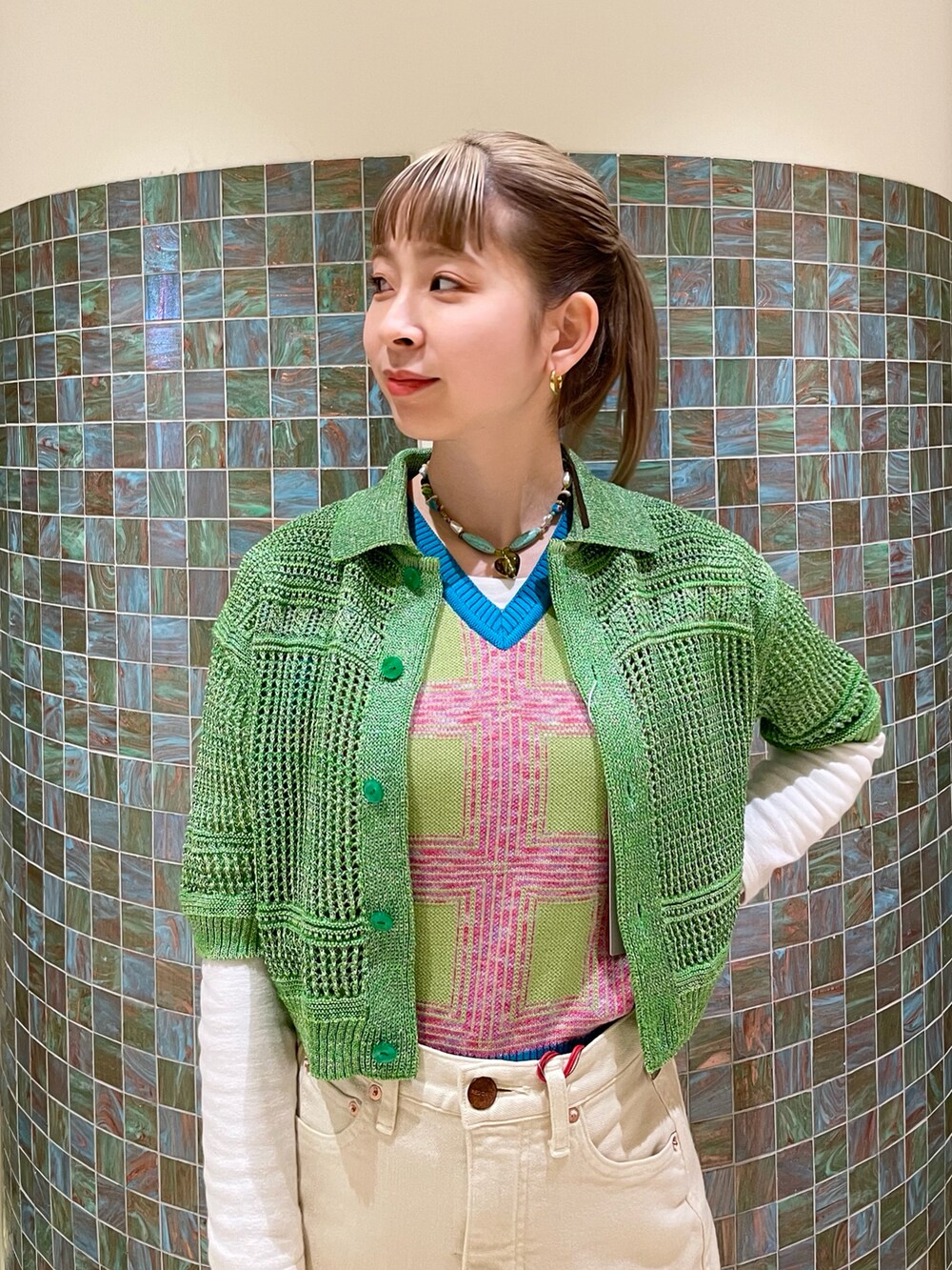 「Ray BEAMS、boussole、redcard、春カラー」｜「Ray BEAMSのRay BEAMS / ボーリング バッグ（トートバッグ、ブルー系）」を使った、コウノナホさん（レディース・164cm）の冬コーディネートの3枚目の写真