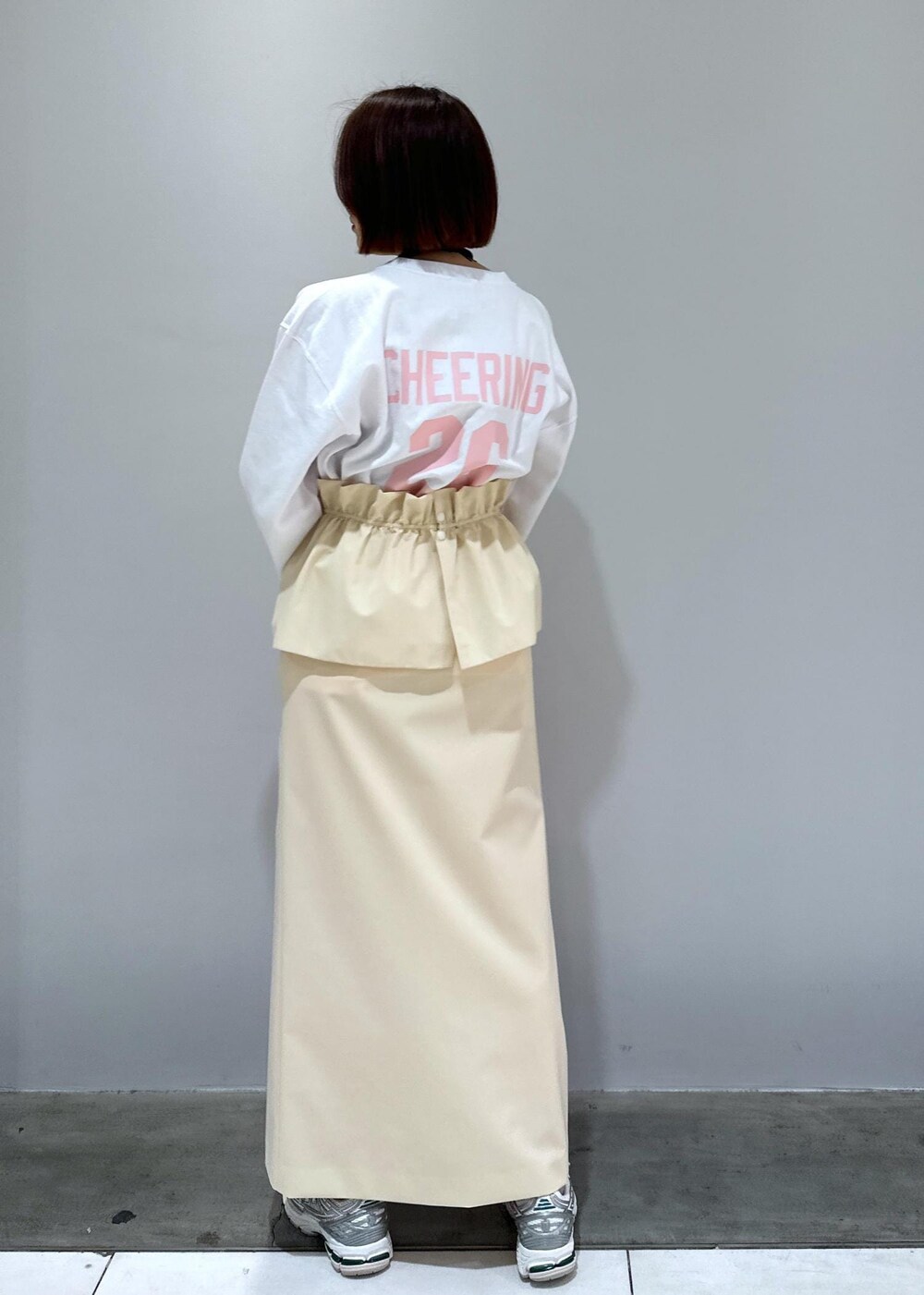 「Champion、Champion別注、別注、カットソー、ロンＴ、ギャザー、フレア、フリル、ピンク、春コーデ、春カラー、ロゴ、ロゴT、ピンクコーデ、ホワイト」｜「ADAM ET ROPE'の【サステナブル】巾着ミニショルダーバッグ（ショルダーバッグ、ピンク系）」を使った、きなさん（レディース・156cm）の冬コーディネートの9枚目の写真