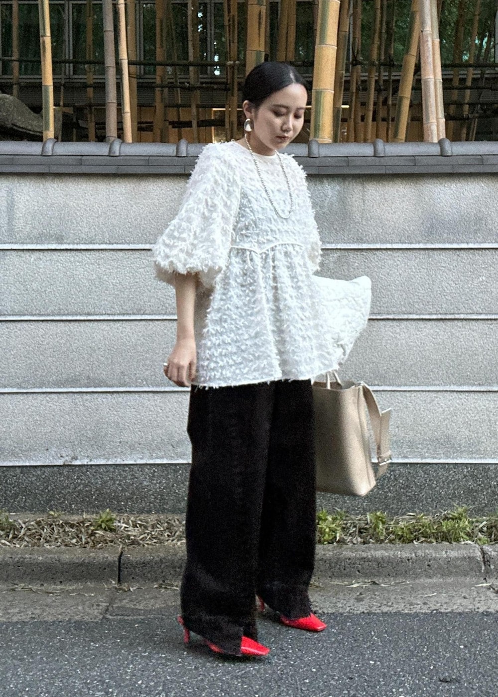 きなさんの「【逸品】ジャガードペプラムブラウス（ADAM ET ROPE'）」を使ったコーディネートの2枚目の写真