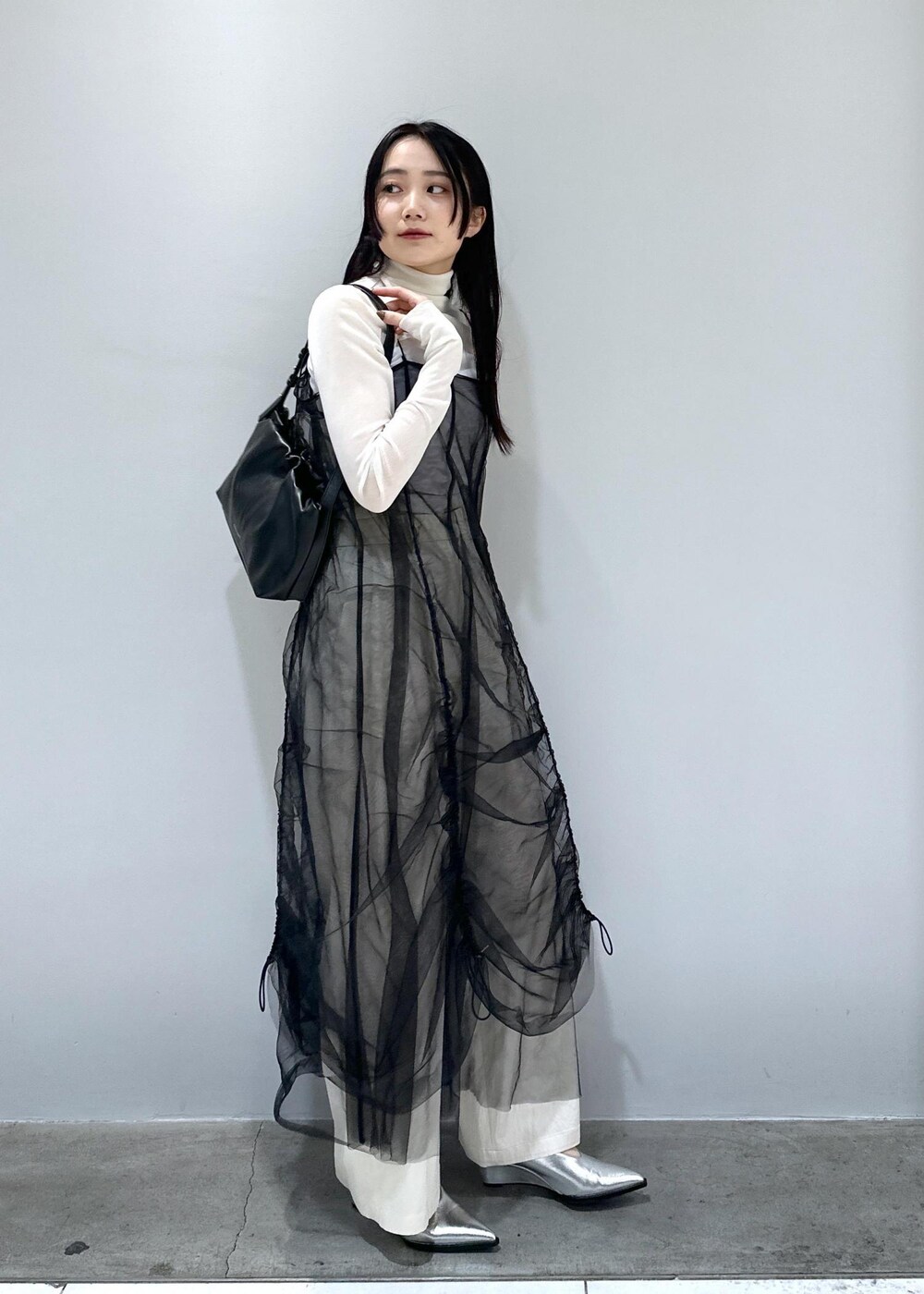 「春の新作、24SS春の新作、逸品、新作、24SS、ADAM ET ROPÉ、FEMME、SDGs、サステナブル、骨格ストレート、ブルべ、きれいめ、きれいめカジュアル、カジュアル、大人カジュアル」|「ADAM ET ROPE'の【サステナブル】ニットバージョンベアキャミ(キャミソール、パープル系)」を使った、きなさん(レディース・156cm)の冬コーディネートの10枚目の写真