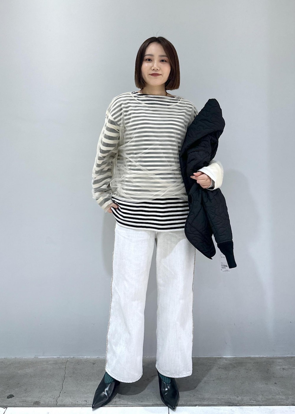 「24ss、24ss春の新作、春の新作、新作、チュール、シアー、ミュール、ポインテッドトゥ、中綿、中綿アウター、アウター、春アウター、薄手、薄手アウター、ボーダー」|「ADAM ET ROPE'の【サステナブル】アートキルティングジャケット(その他アウター、ブラック系)」を使った、きなさん(レディース・156cm)の冬コーディネートの9枚目の写真