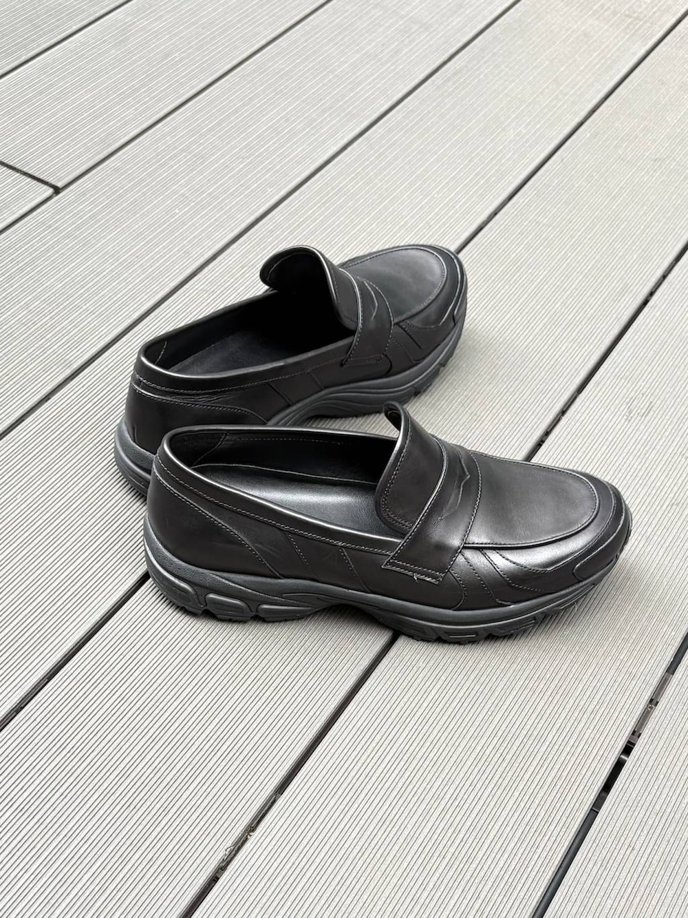 「高見え、個性派、モード、HARE、シャツ、シャツスタイル、デニムパンツ、夏コーデ、スニーカー」｜「HAREのウェスタンバックルベルト(HARE)（ベルト、ブラウン系）」を使った、seigiさん（メンズ・178cm）の春コーディネートの4枚目の写真