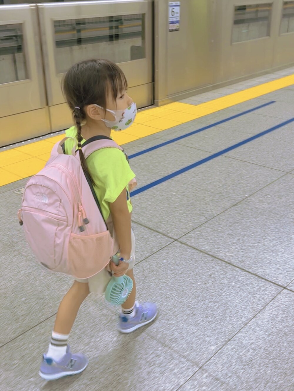 「旅行、ショートパンツ」｜「BRANSHESの【爽パン】タックショートパンツ（その他パンツ、ホワイト系）」を使った、ゆーさん（キッズ・110cm）の夏コーディネートの2枚目の写真