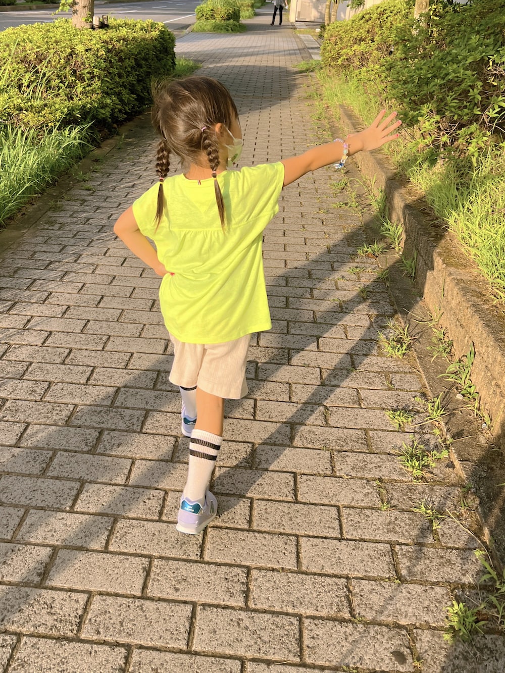 「旅行、ショートパンツ」｜「BRANSHESの【爽パン】タックショートパンツ（その他パンツ、ホワイト系）」を使った、ゆーさん（キッズ・110cm）の夏コーディネートの3枚目の写真
