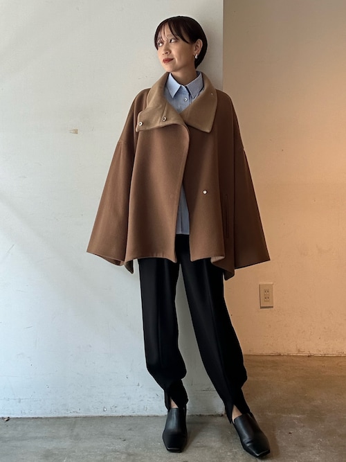 美品 24AW ELENDEEK エレンディーク ケープスタンドカラーコート 2024.08.22 UP｜エレンディーク（ELENDEEK）、azusa、24491159｜RUNWAY