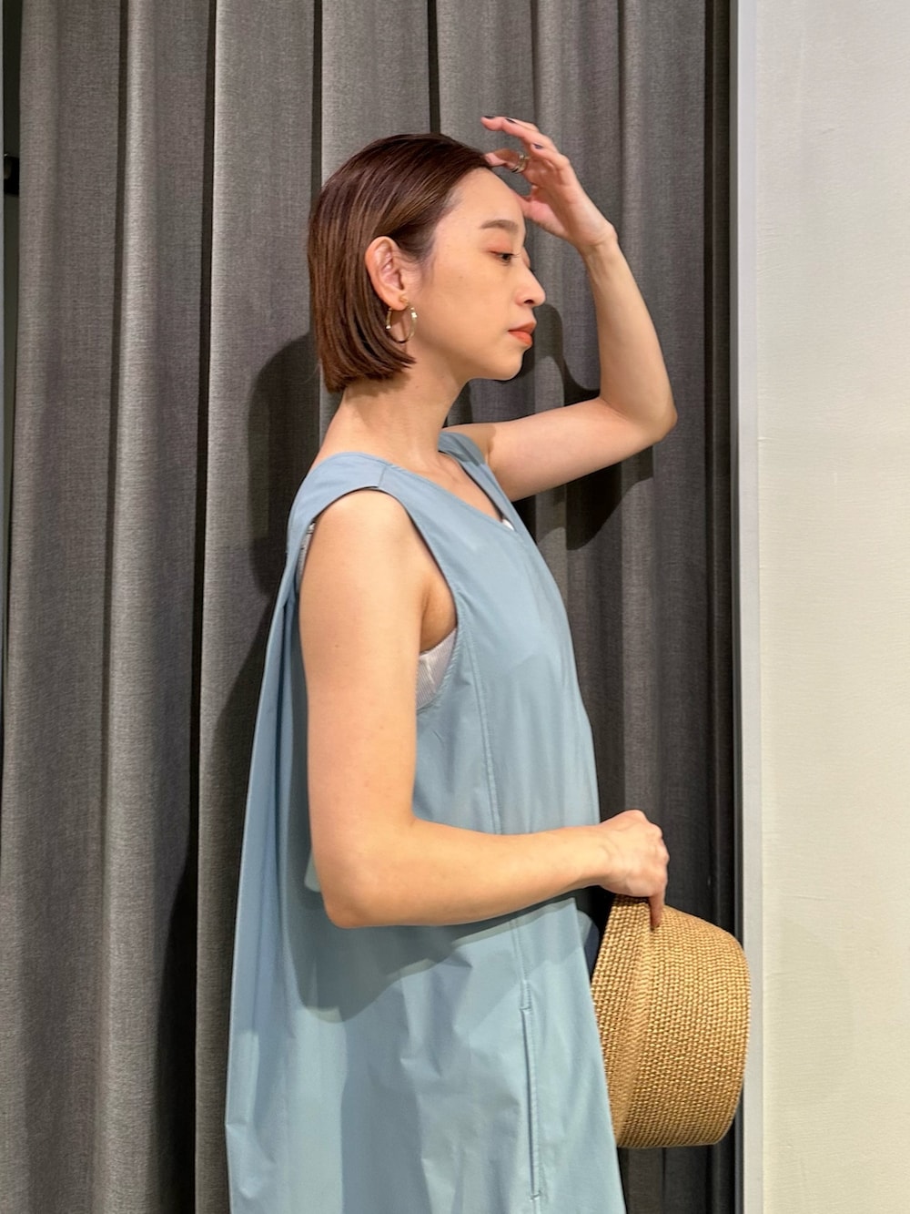 「ELENDEEK、エレンディーク、ビーチスタイル、リゾートスタイル、リゾート、プール、夏コーデ、夏、海、海コーデ、旅行、旅行コーデ、スイムウェア、ＵＶカット、ワンピース」｜「ELENDEEKのTHONG SANDAL（サンダル、ブラック系）」を使った、azusaさん（レディース・153cm）の冬コーディネートの4枚目の写真