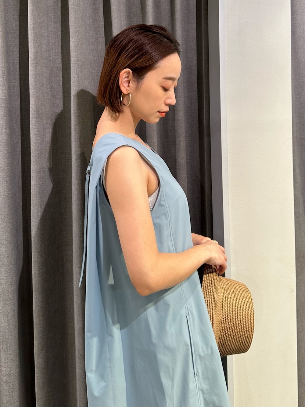 「ELENDEEK、エレンディーク、ビーチスタイル、リゾートスタイル、リゾート、プール、夏コーデ、夏、海、海コーデ、旅行、旅行コーデ、スイムウェア、ＵＶカット、ワンピース」｜「ELENDEEKのTHONG SANDAL（サンダル、ブラック系）」を使った、azusaさん（レディース・153cm）の冬コーディネートの3枚目の写真