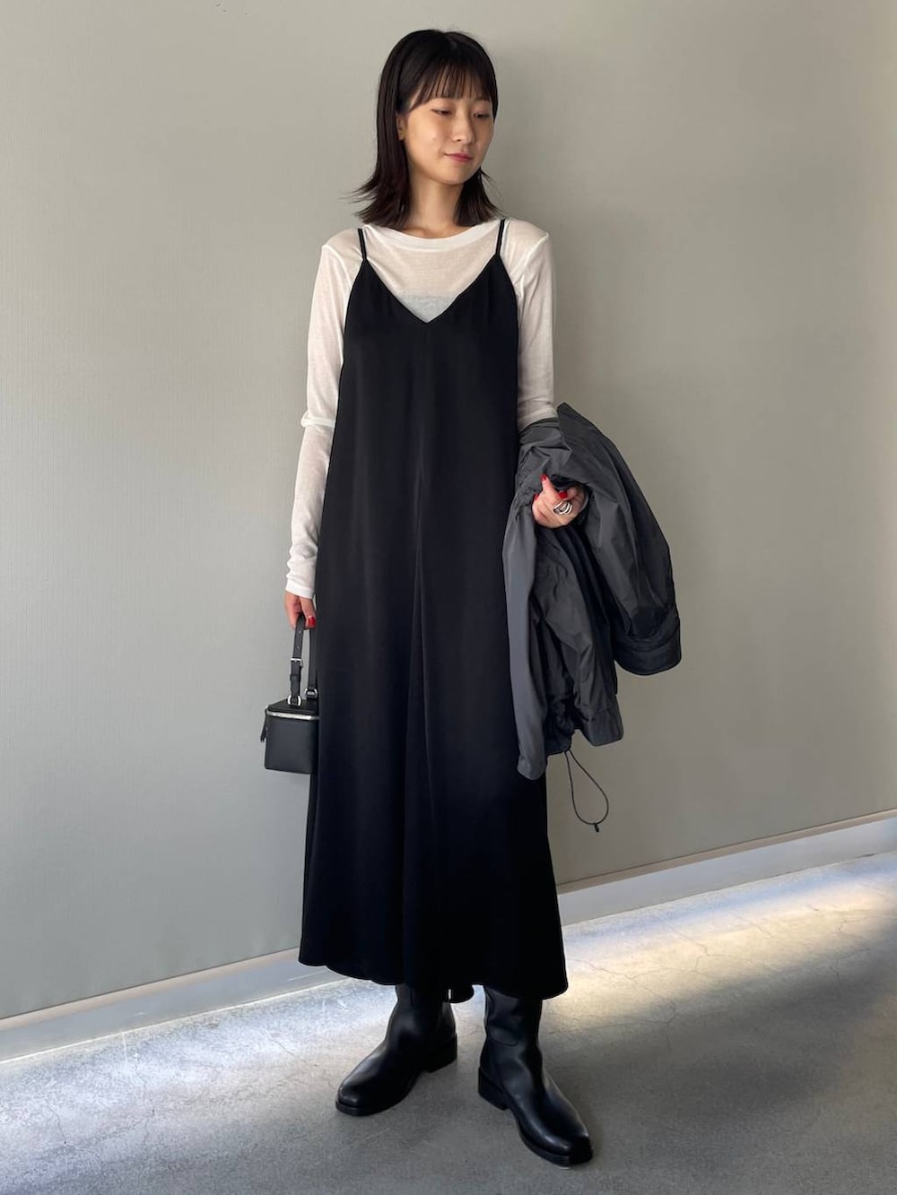 「高身長、モード、Chaos、ワンピース、キャミワンピース、シアートップス、アウター、撥水、秋コーデ、おでかけ、大人カジュアル、きれいめカジュアル」｜「ChaosのChaos(カオス)/パティロングスリーブTシャツ（Tシャツ/カットソー、ホワイト系）」を使った、chaosmikuさん（レディース・170cm）の夏コーディネートの3枚目の写真