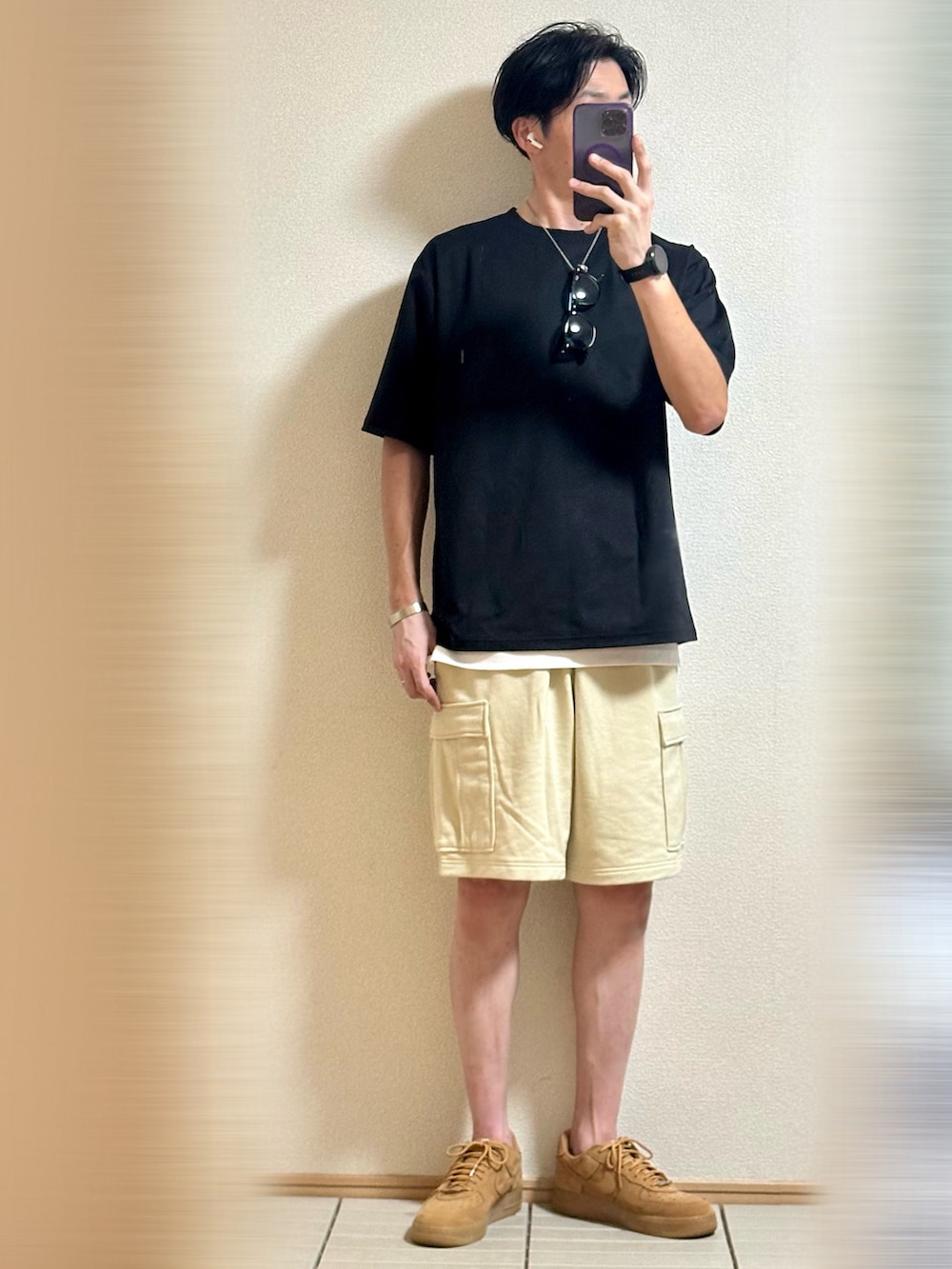 「夏コーデ、休日スタイル、お出かけコーデ、アツいコーデ全部見せ、スポーツミックス、Tシャツ、夏だ!Tシャツ着よう!、レイヤードスタイル、ストリート、ハーフパンツ、カーゴパンツ、スニーカー、NIKE、シルバーアクセサリー、THE NORTH FACE」|「NIKEのSupreme × Nike Air Force 1 Low "Flax/Wheat"28(スニーカー、ベージュ系)」を使った、Sammyサミーさん(メンズ・177cm)の夏コーディネートの3枚目の写真
