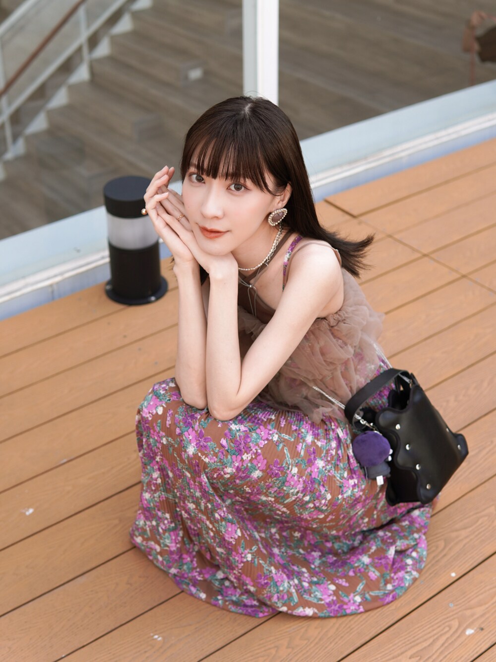 「GU、miolite、norienomoto、Tokyo bopper、夏服、ベスト、Taiwan、ootdtw、ootd、BROWN、ブラウス、茶色コーデ、茶色、Ungrid、GUコーデ」｜「nori enomotoのアイテム（バッグ、ブラック系）」を使った、Shih シイ🐰さん（レディース・164cm）の夏コーディネートの3枚目の写真