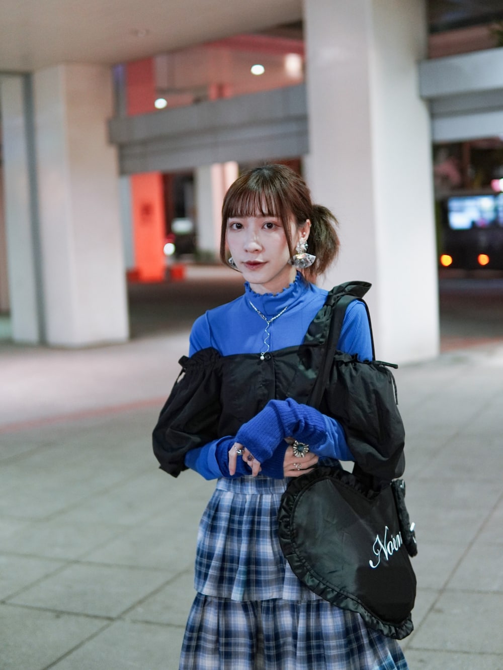 「秋冬コーデ、休日スタイル、WEGO、WEGOコーデ、ootd、outfit、大人コーデ、Ray BEAMS、Taiwan、dappei、blue、青×黒、あおいろ、冬、ootdtw」｜「WEGOのアイテム（トップス、ブルー系）」を使った、Shih シイ🐰さん（レディース・164cm）の冬コーディネートの4枚目の写真