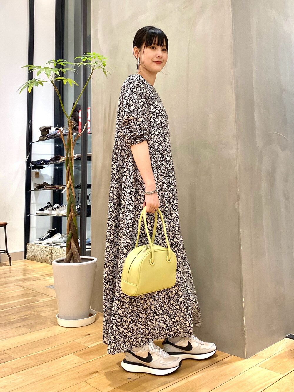 saori(UR Store ルクア大阪)｜かぐれのワンピースを使った 