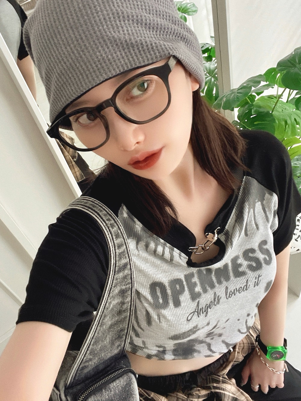 T Λ Eさんの「【TAE×Chick】ヴィンテージマルチポケットショルダーバッグ（Chick）」を使ったコーディネートの3枚目の写真