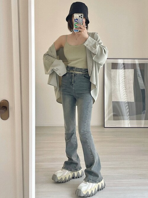 T Λ E｜etadeのデニムパンツを使ったコーディネート - WEAR