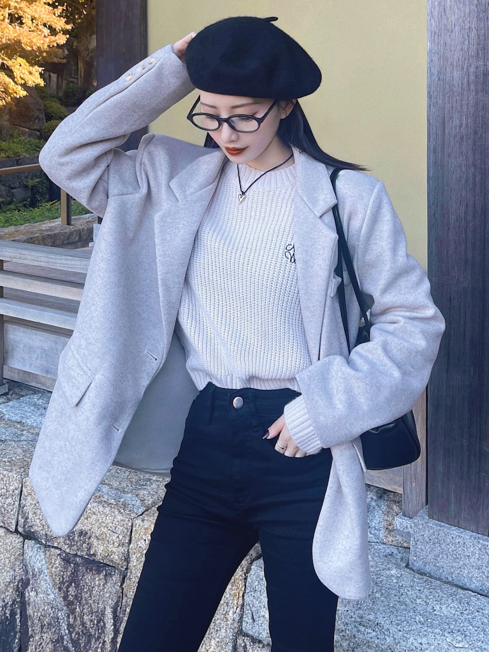 T Λ Eさんの「【TAE×Chick】シャーリングブーツカットデニムパンツ（Chick）」を使ったコーディネートの2枚目の写真