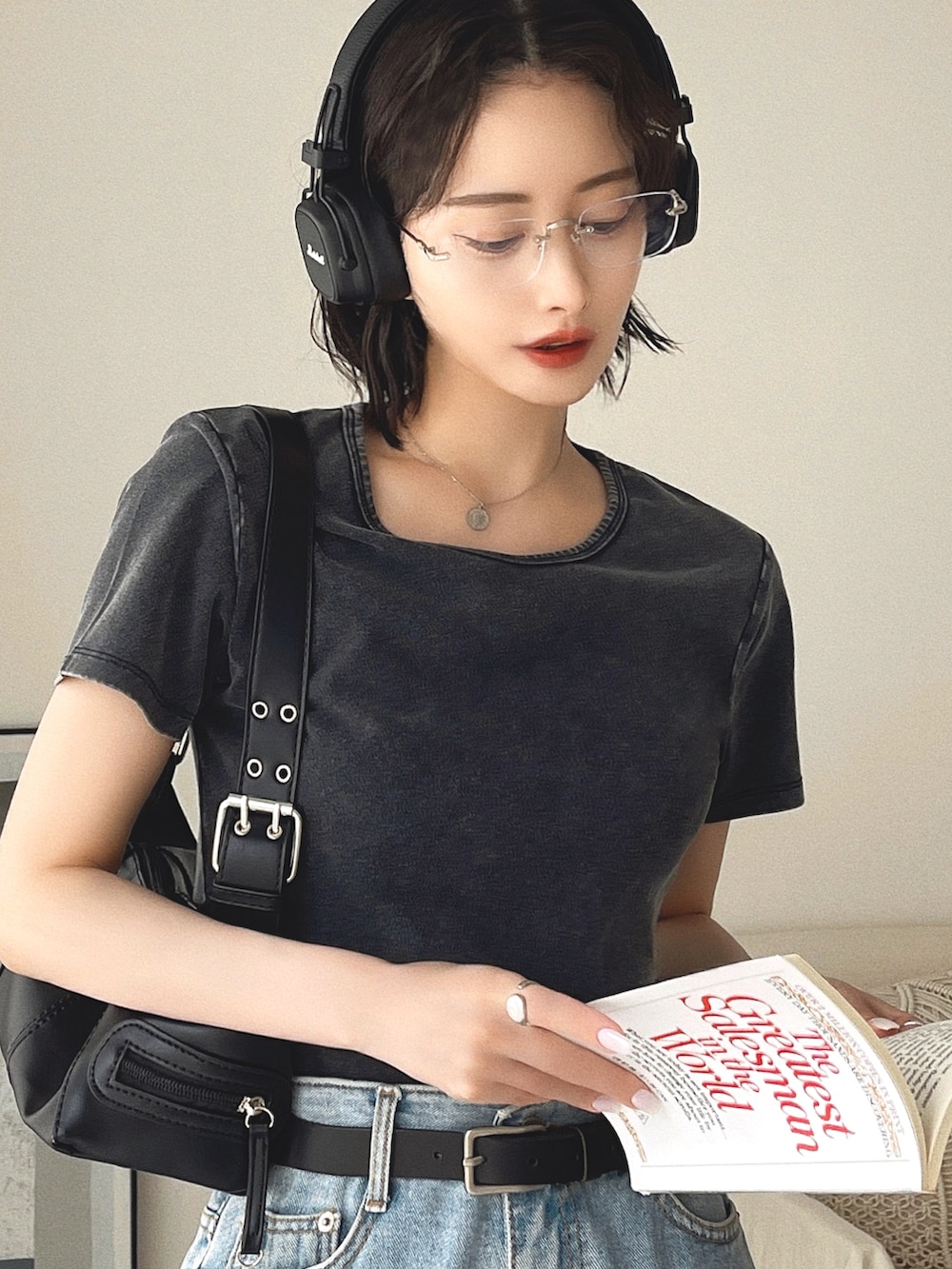 T Λ Eさんの「ヴィンテージライク クロップド丈 Ｔシャツ（Ada.）」を使ったコーディネートの2枚目の写真