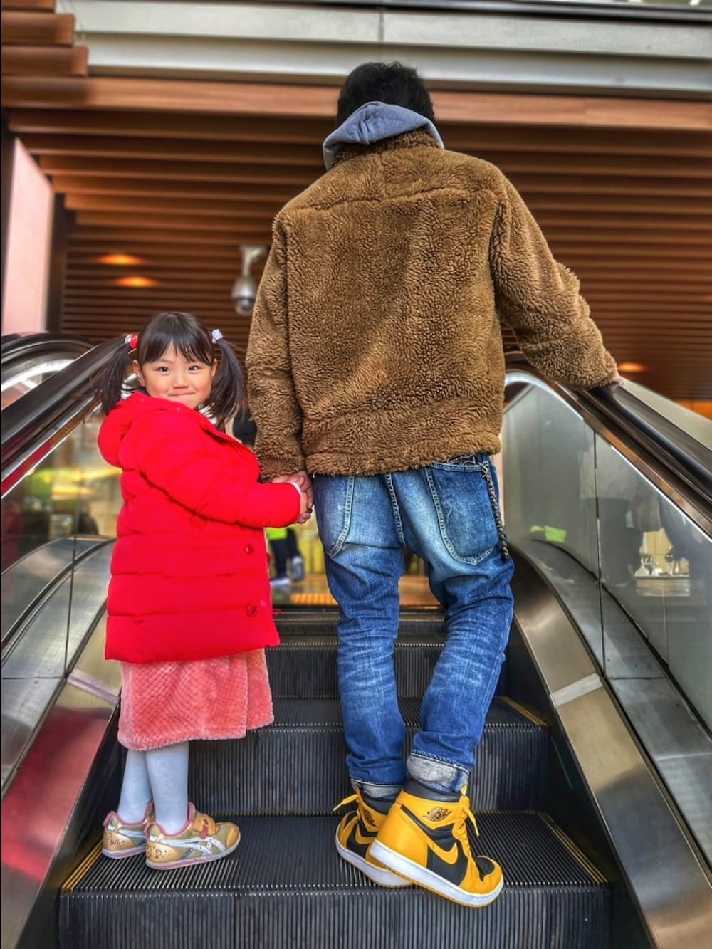 「ナイキ、フリースジャケット、ビッグシルエット、ベンデイビス、ジョガーパンツ、aj1、エアジョーダン、チャンピオン、パーカー、冬コーデ、パタゴニア、ノースフェイス、パタゴニアレトロX、パタゴニアのフリース」｜「FREAK'S STOREのWEB限定 ビッグシルエット ボンディング ボアフリース ブルゾン 防風（ブルゾン、ベージュ系）」を使った、KOHさん（メンズ・172cm）の冬コーディネートの2枚目の写真