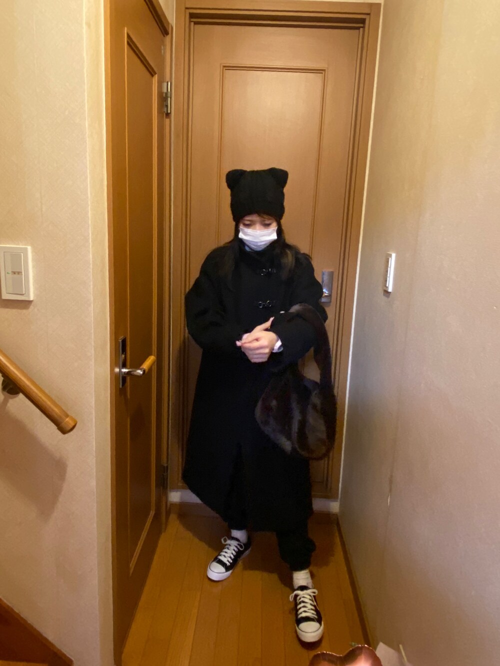 「休日スタイル」｜「EMSEXCITEのアイテム（スニーカー、ブラック系）」を使った、eri-nさん（レディース・156cm）の冬コーディネートの3枚目の写真