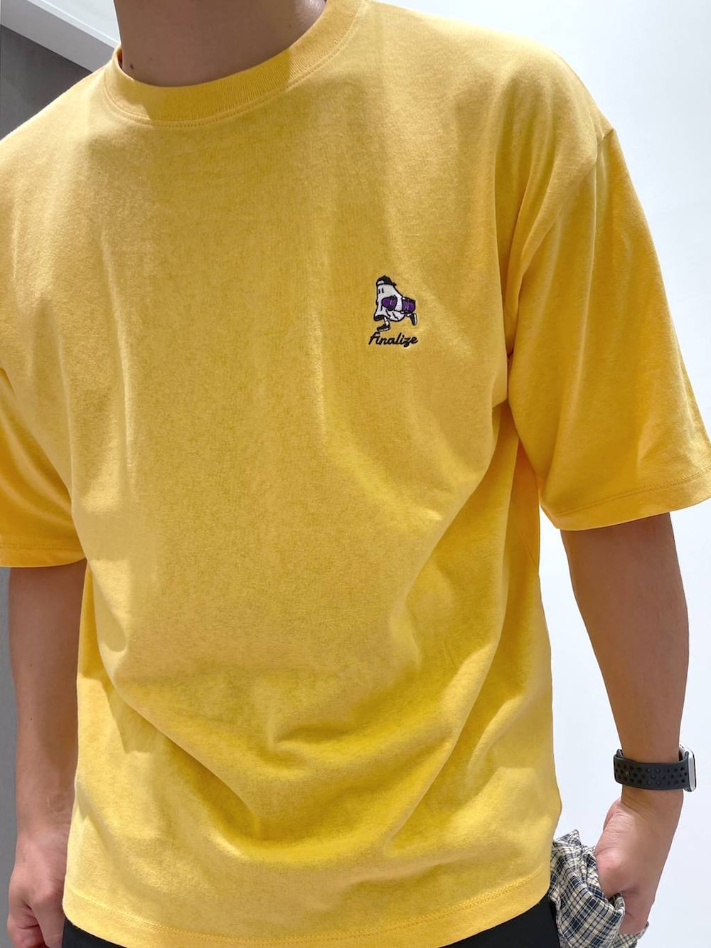 「ゆったり、ストリート、カジュアル、LAKOLE、シャツ、Tシャツ、ワイドパンツ、おでかけ、キャップ、旅行、夏コーデ」｜「LAKOLEのモチーフ刺繍キャップ / 291823（キャップ、グレー系）」を使った、むーやんさん（メンズ・169cm）の春コーディネートの6枚目の写真