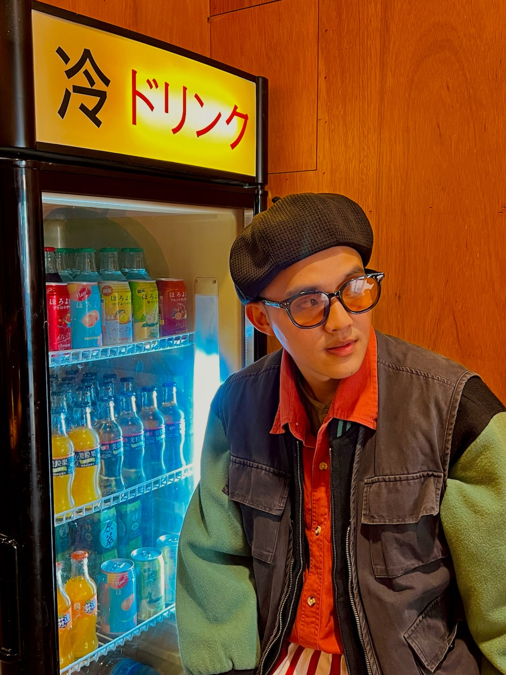 「ootd、古着MIX、古着、古着コーデ」｜「Carharttのアイテム（シャツ/ブラウス、レッド系）」を使った、吳彥霖さん（メンズ・166cm）の冬コーディネートの3枚目の写真