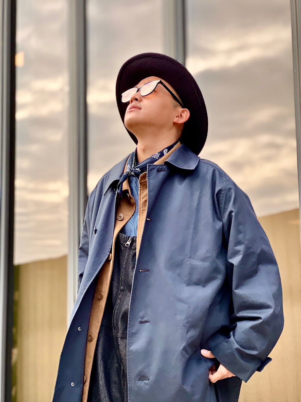 「UNIQLO」｜「niko and...のアイテム（その他パンツ、ブラック系）」を使った、吳彥霖さん（メンズ・166cm）の冬コーディネートの2枚目の写真