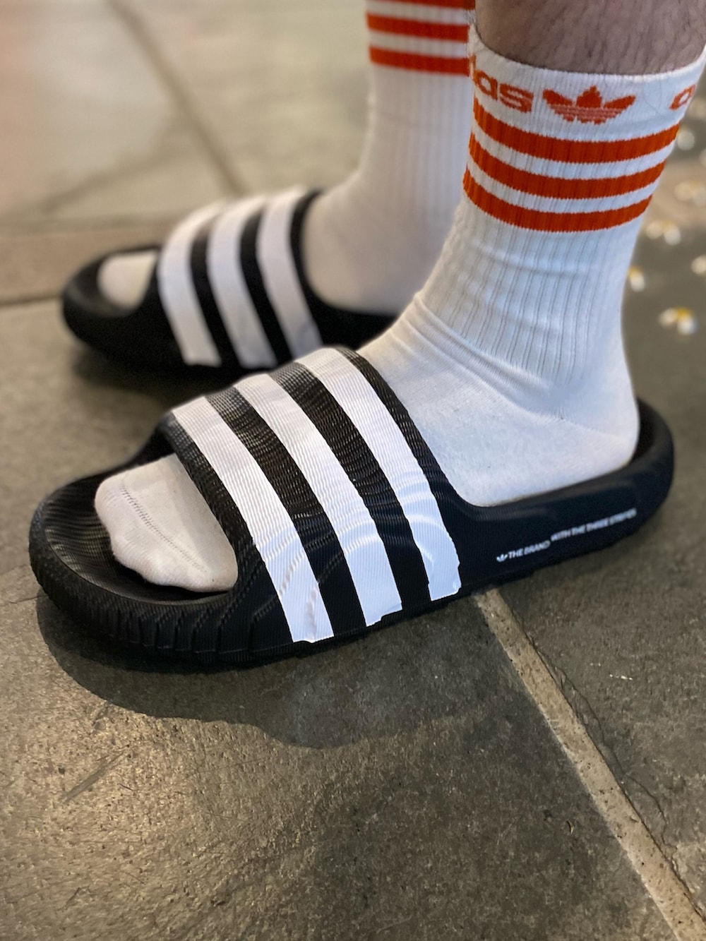 【adidas】ADILETTE 22 SHOES スライド サンダル アディレッタ 22 サンダル / Adilette 22 Slides、シュムー