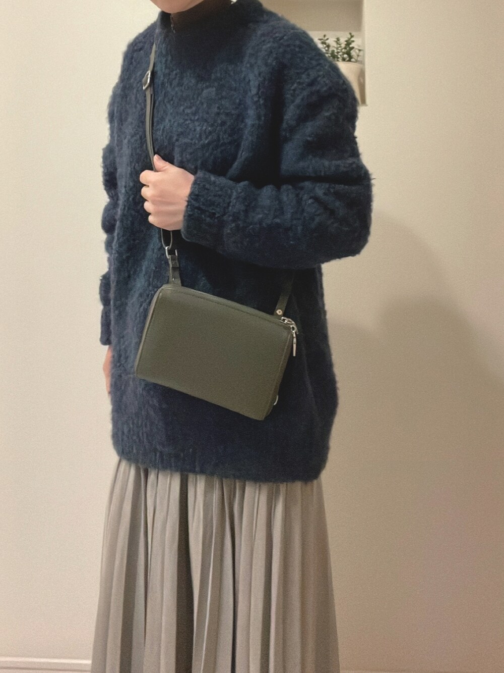 「ZARA、ニットコーデ、オーバーサイズ、プリーツスカート、今日のコーデ、低身長女子、ママコーデ」｜「ZARAのアイテム（ニット/セーター、ブルー系）」を使った、☺︎♥♡Ree♡♥☺︎さん（レディース・152cm）の冬コーディネートの2枚目の写真