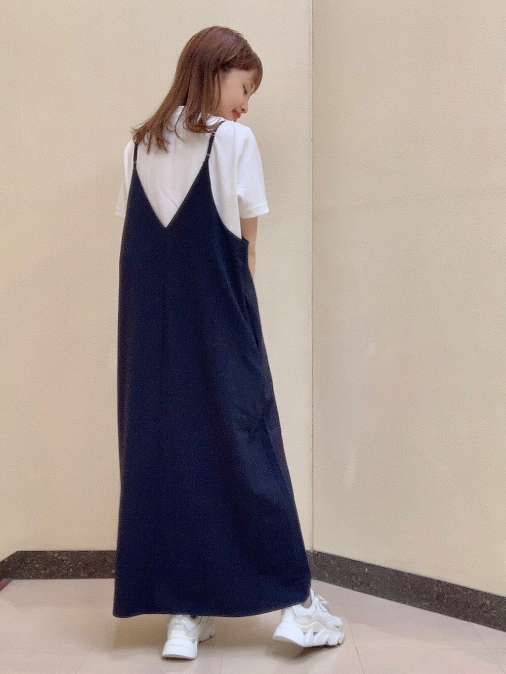 「AMERICAN HOLIC、アメリカンホリック、アメホリ、お出かけコーデ、春、ワンピース、キャミワンピ、セットアイテム」｜「AMERICAN HOLICのペーパー編み上げトートバッグ（かごバッグ、ベージュ系）」を使った、sayaka..さん（レディース・156cm）の春コーディネートの3枚目の写真