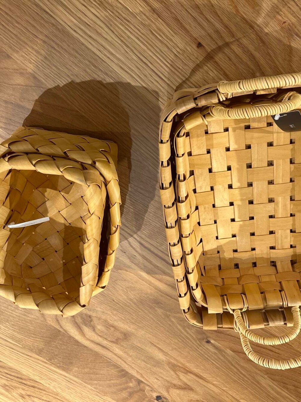 「ハンカチ、バスケ、doorslivingproduct、暮らしを楽しむ」|「URBAN RESEARCH DOORSのDOORS LIVING PRODUCTS ガーゼハンカチ(ハンカチ/ハンドタオル、ベージュ系)」を使った、みやさんさん(メンズ・171cm)の春コーディネートの3枚目の写真