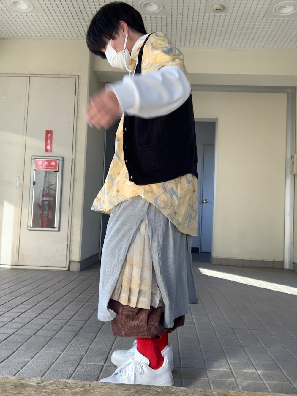 「私の推しブランド、今日のコーデ、プチプラコーデ、タートルネック、低身長、ワンピース、おしゃれさんと繋がりたい、古着」｜「わたくしのアイテム（ワンピース、シルバー系）」を使った、みっふーさん（メンズ・150cm）の冬コーディネートの2枚目の写真