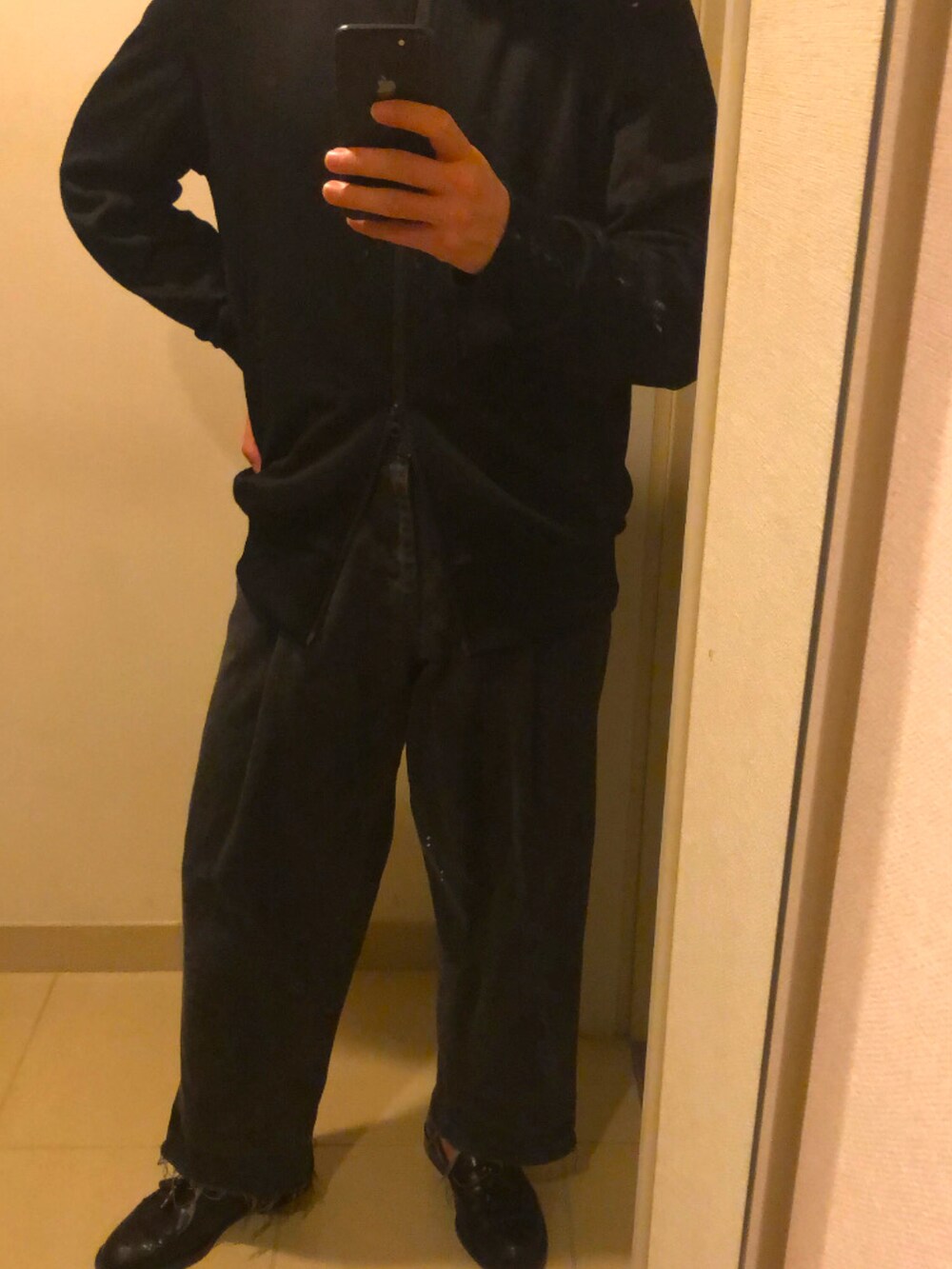 「古着のアイテム（シャツ/ブラウス、グレー系）」を使った、manpukukidさん（メンズ・171cm）の春コーディネートの2枚目の写真