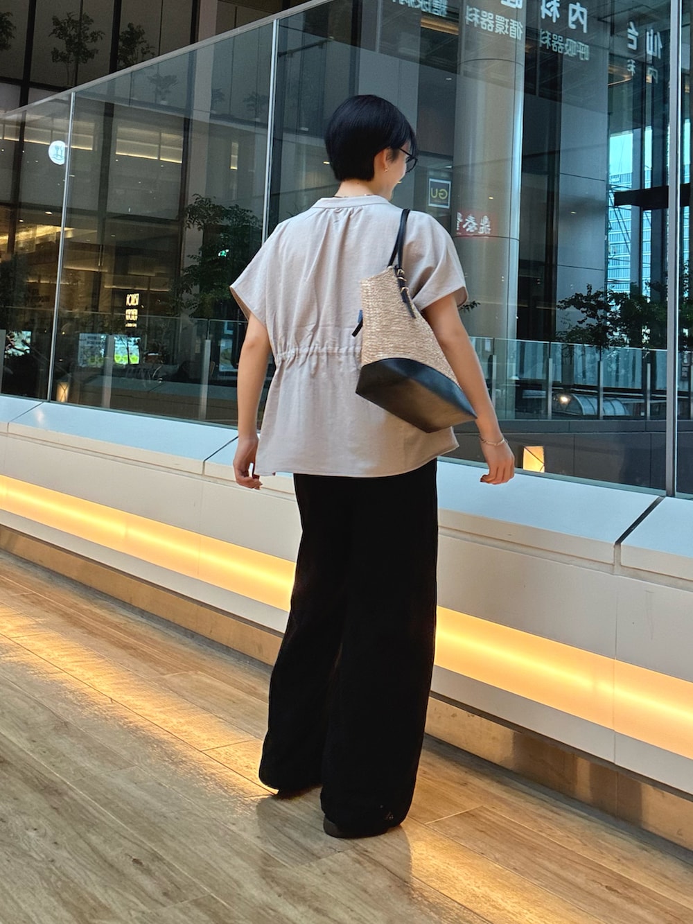コヤマ ヒナタ(DOORS エスパル仙台)｜OOFOSのサンダルを使ったコーディネート - WEAR