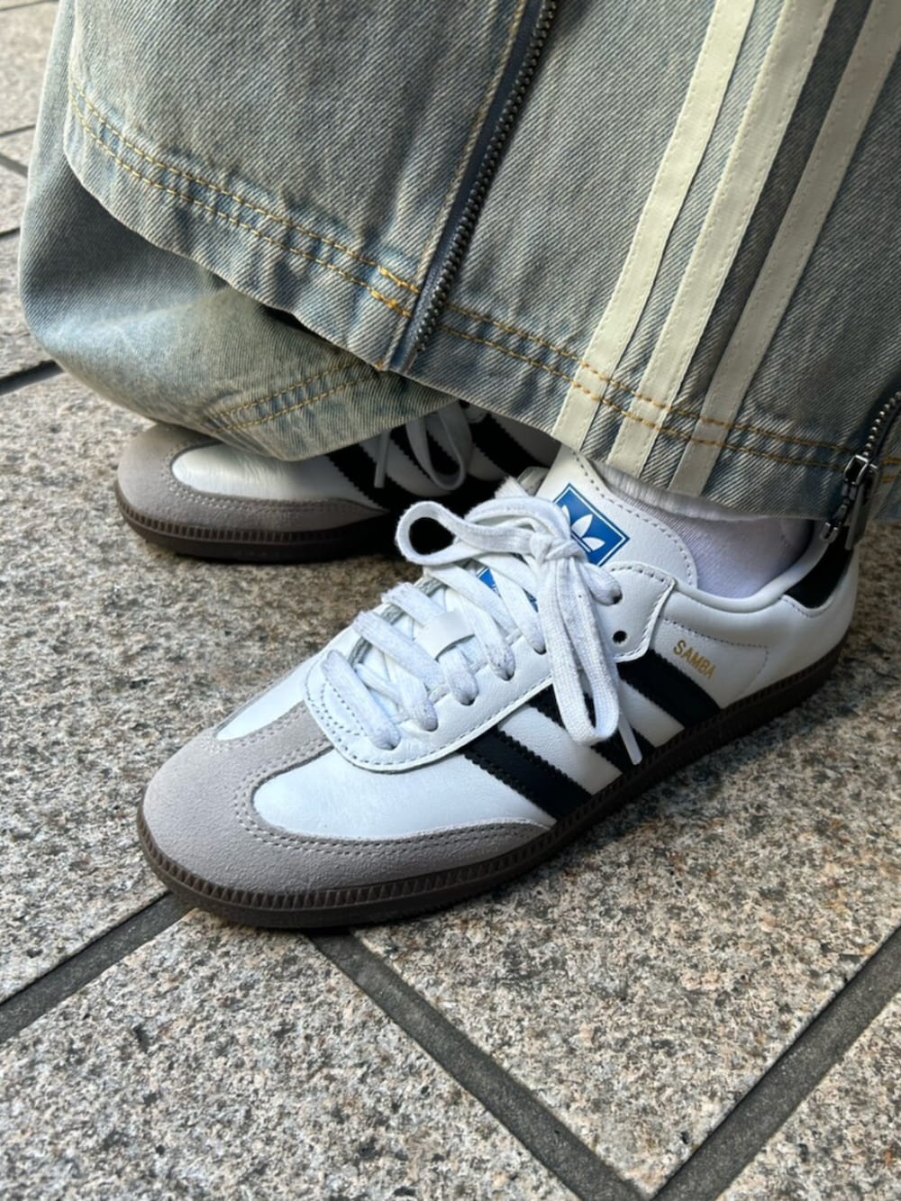 SAさんの「サッカー日本代表 2024 ホーム オーセンティック 長袖ユニフォーム（adidas）」を使ったコーディネートの4枚目の写真