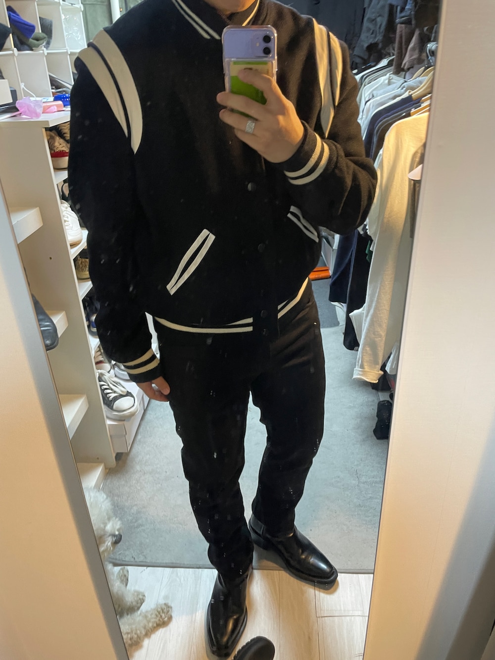 「Saint Laurent、boots、black、STYLE」｜「SAINT LAURENT PARISのアイテム（MA-1、ブラック系）」を使った、mofumofu0さん（メンズ・166cm）の秋コーディネートの2枚目の写真
