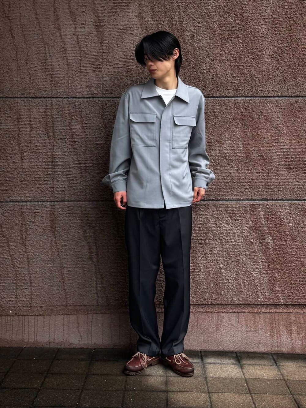 「シンプル、カジュアル、ラフ、春コーデ、春、春カラー、newarrival、春のジャケットスタイル」｜「ITEMS URBANRESEARCHの2wayストレッチ比翼ジャケット（その他アウター、グレー系）」を使った、Shiragami Harutoさん（メンズ・175cm）の春コーディネートの2枚目の写真