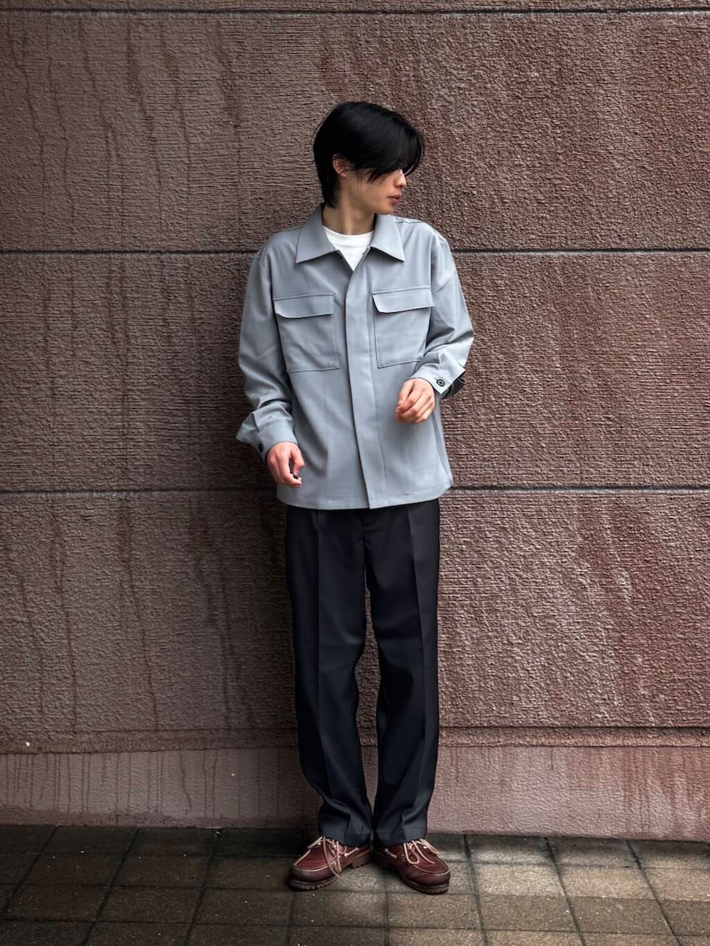 「シンプル、カジュアル、ラフ、春コーデ、春、春カラー、newarrival、春のジャケットスタイル」｜「ITEMS URBANRESEARCHの2wayストレッチ比翼ジャケット（その他アウター、グレー系）」を使った、Shiragami Harutoさん（メンズ・175cm）の春コーディネートの3枚目の写真