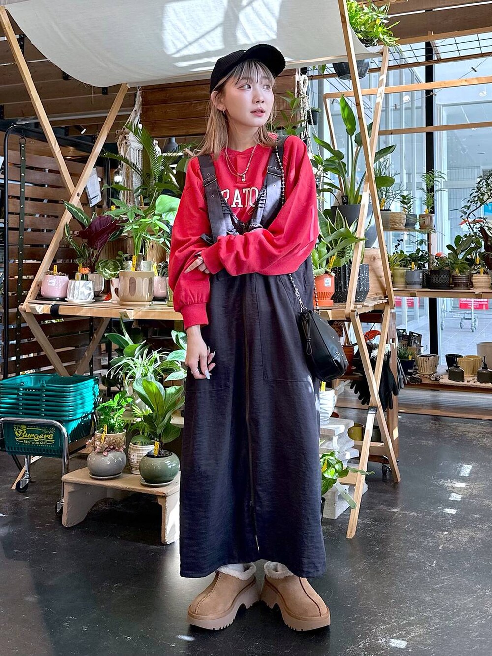 すなぎもさんの「【UGG(アグ)】W New Heights Cozy Clog（UGG）」を使ったコーディネートの4枚目の写真