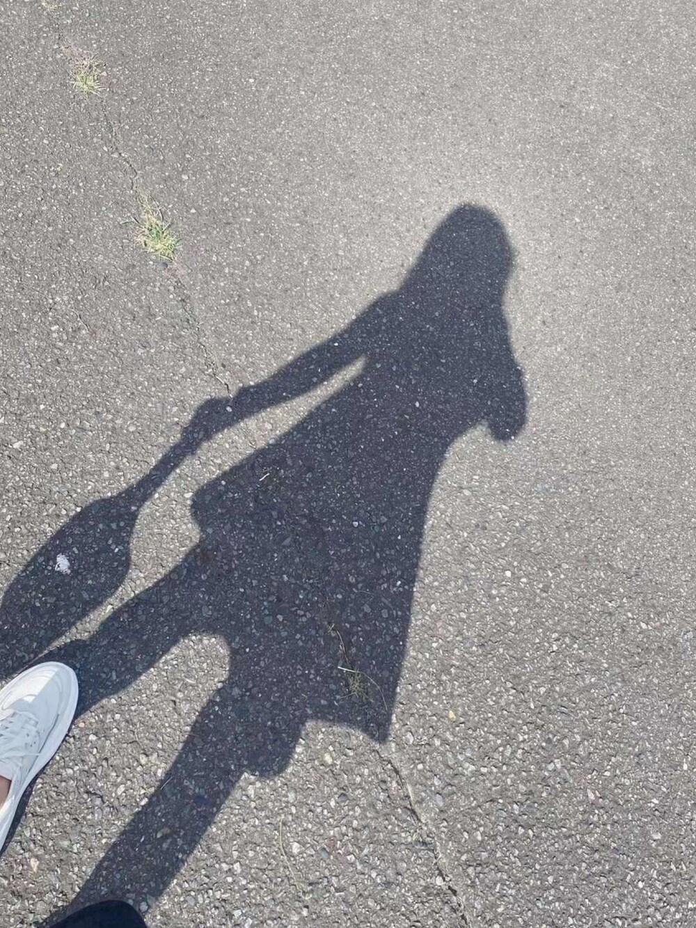 「大人カジュアル」｜「theoryのアイテム（ワンピース、ブラック系）」を使った、nanamiさん（レディース・166cm）の春コーディネートの2枚目の写真