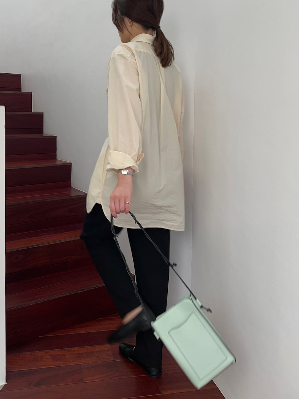 「シンプル、シャツスタイル、低身長女子、春夏コーデ、ミントグリーン」｜「Epoiのアイテム（ショルダーバッグ、グリーン系）」を使った、matsumotoさん（レディース・158cm）の春コーディネートの4枚目の写真