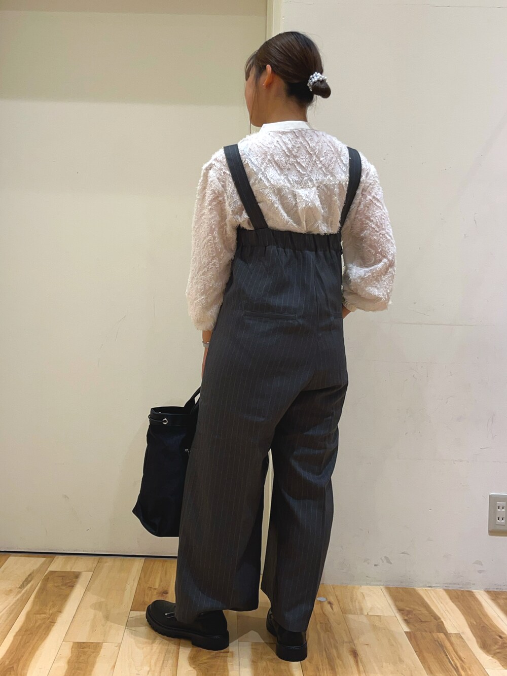 「Samansa Mos2 blueの幾何学柄バンドカラーブラウス（シャツ/ブラウス、ホワイト系）」を使った、さわさん（レディース・155cm）の秋コーディネートの2枚目の写真
