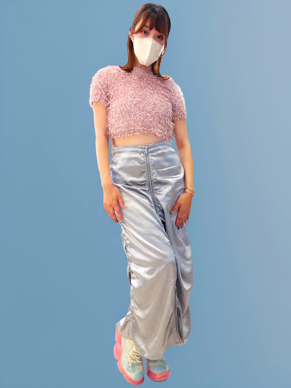「お出かけコーデ、高身長女子、オトナカワイイ」｜「uyu.のBack Open Shaggy Tops / バックオープンジャギートップス【uyu./ウユ】（Tシャツ/カットソー、ピンク系）」を使った、MINAMIさん（骨格ウェーブ・レディース・163cm）の春コーディネートの4枚目の写真