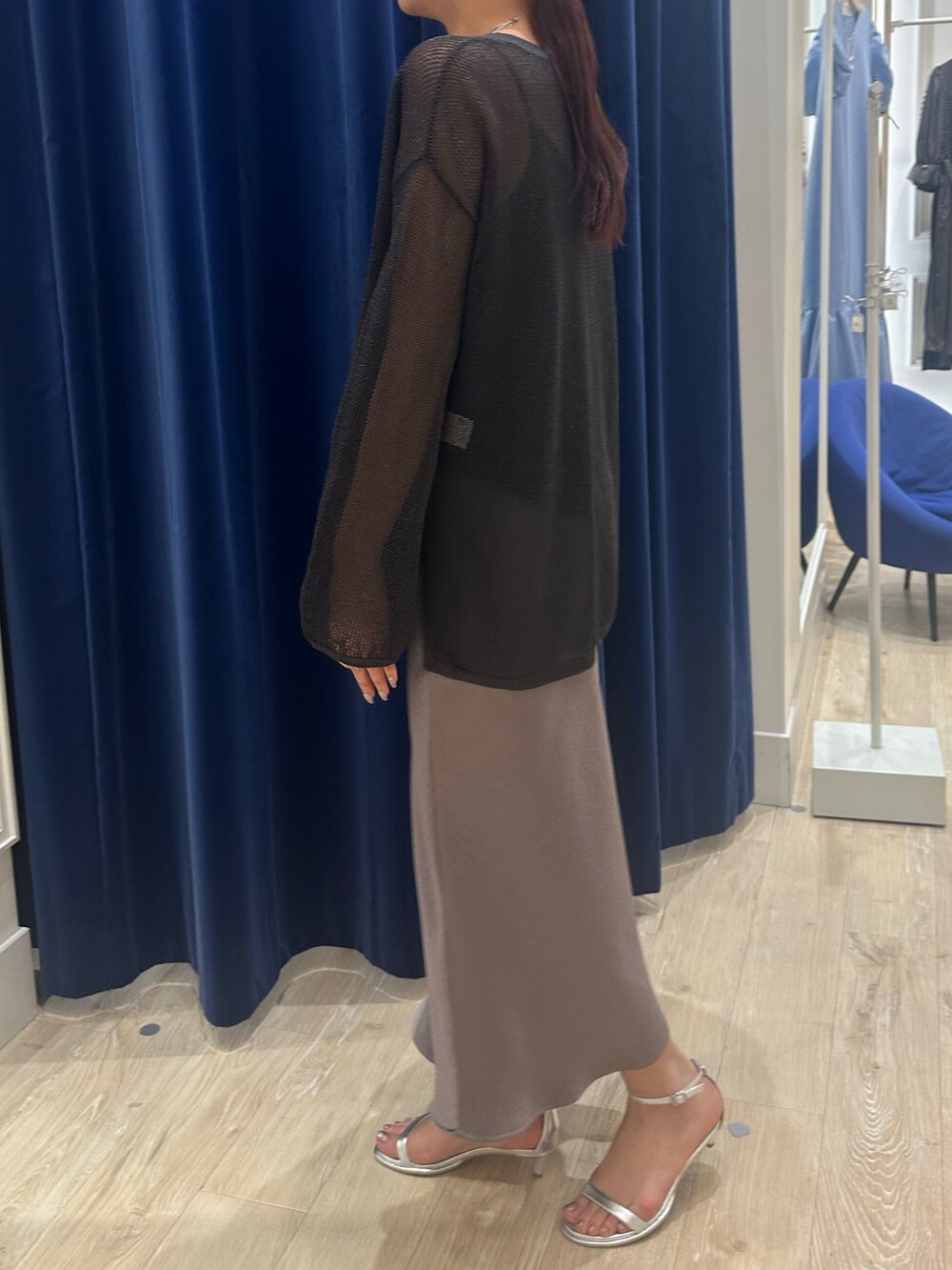 「NOLLEY’S Sophiの《手洗い可能》ラメメッシュ編みスキッパープルオーバーニット（ニット/セーター、グレー系）」を使った、mutsumi endoさん（メンズ・164cm）の春コーディネートの5枚目の写真